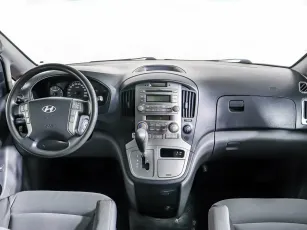Hyundai  10