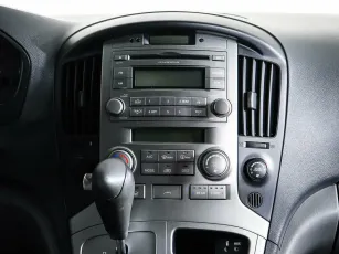 Hyundai  12