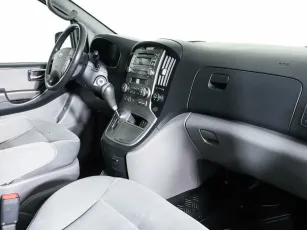 Hyundai  9