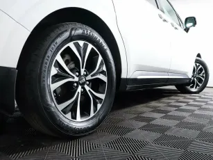 Kia  9