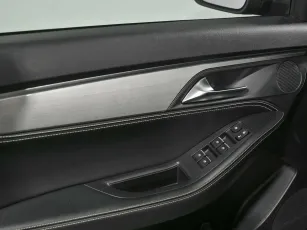 JAC  10