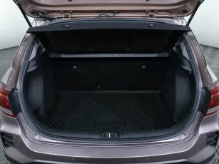 Kia  16
