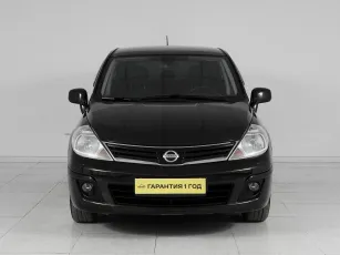 Nissan  2