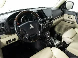Mitsubishi  7