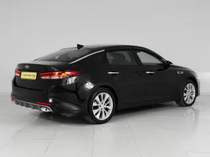 Kia  6