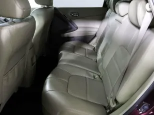 Nissan  11