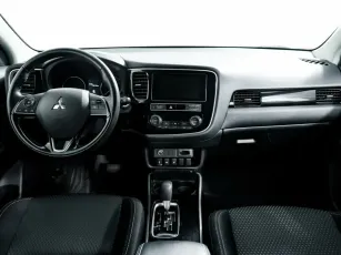 Mitsubishi  9