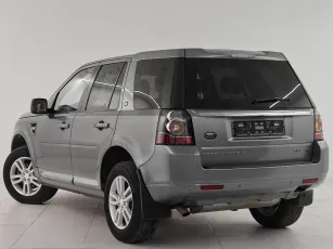 Land Rover  4