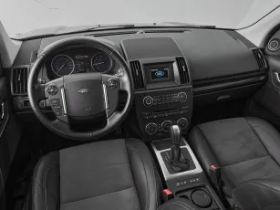 Land Rover  7