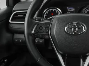 Toyota  11