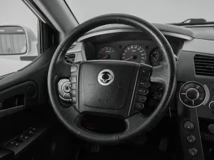 SsangYong  10