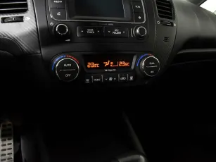 Kia  15