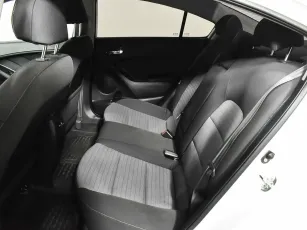 Kia  16