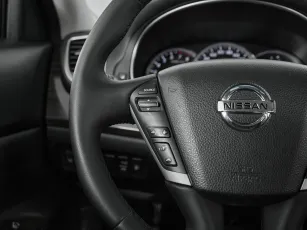Nissan  11