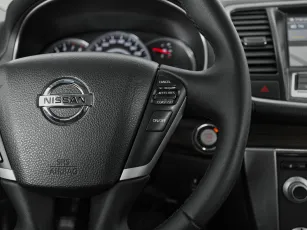 Nissan  12