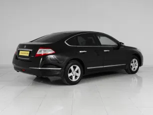 Nissan  6