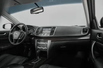 Nissan  9