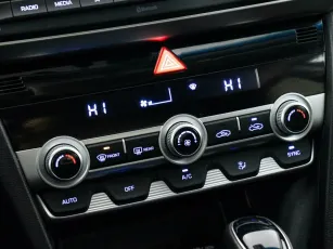 Hyundai  10
