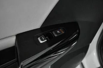 Kia  15