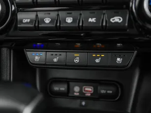 Kia  19