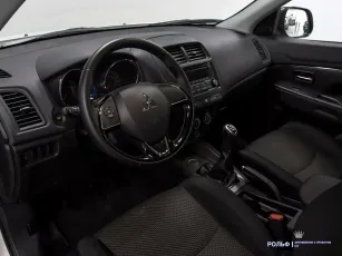 Mitsubishi  7