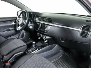 Kia  11