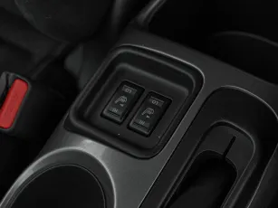 Nissan  15