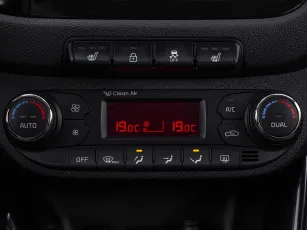 Kia  19