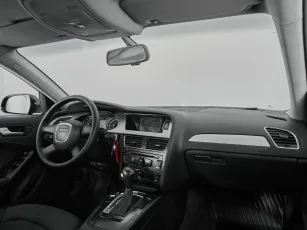 Audi  9