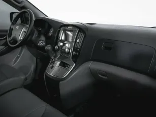Hyundai  9