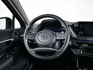 Hyundai  20