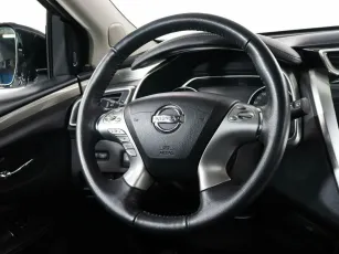 Nissan  10