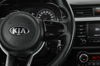 Kia  12