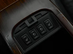 Nissan  18