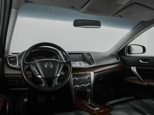 Nissan  7