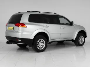 Mitsubishi  4