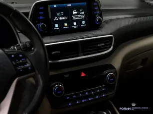 Hyundai  10