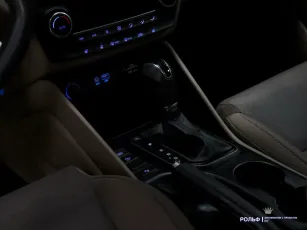 Hyundai  11