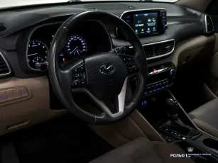 Hyundai  9