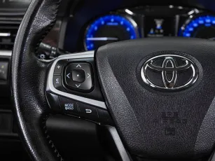 Toyota  12