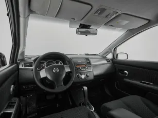 Nissan  9