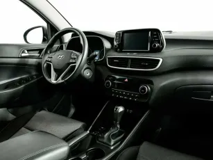 Hyundai  9