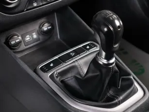 Hyundai  11