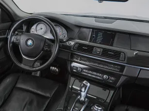 BMW  8