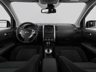 Nissan  8