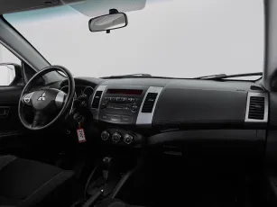 Mitsubishi  7