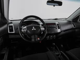 Mitsubishi  9