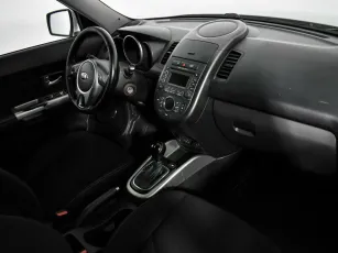 Kia  6