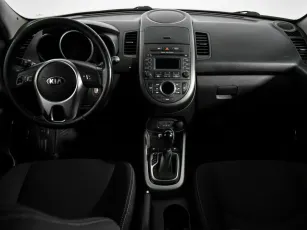 Kia  8