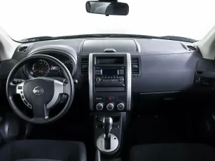 Nissan  10